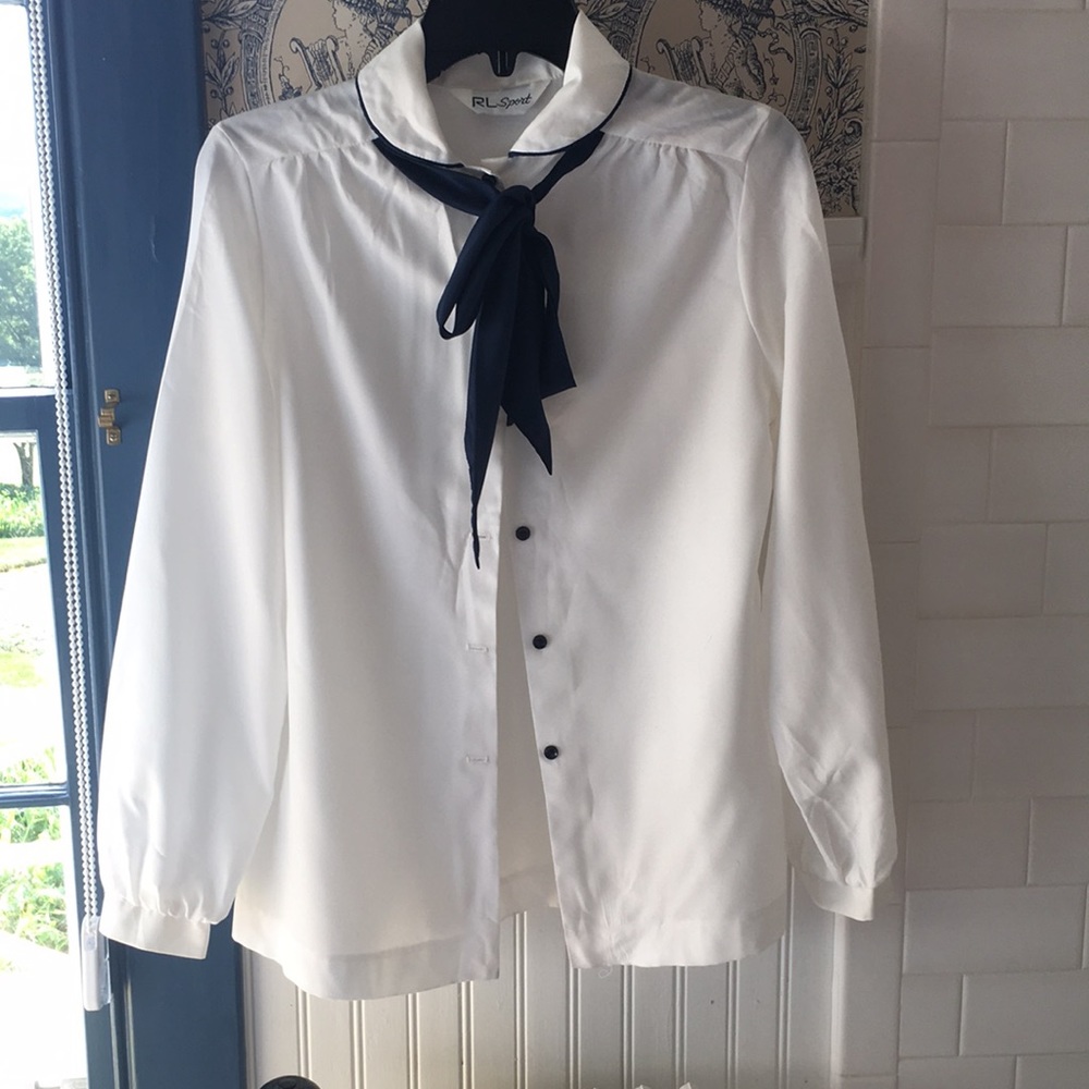 Vintage peter pan collar blouse with ascot